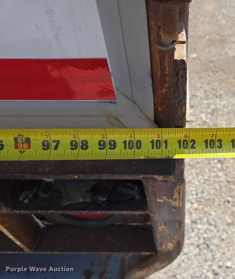 image for item DF8608 1997 Wabash dry van trailer