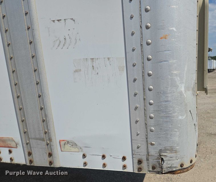 image for item DF8608 1997 Wabash dry van trailer
