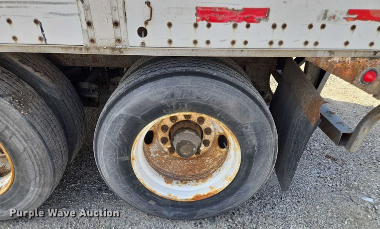 image for item DF8608 1997 Wabash dry van trailer