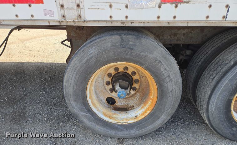 image for item DF8608 1997 Wabash dry van trailer