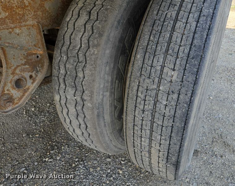 image for item DF8608 1997 Wabash dry van trailer