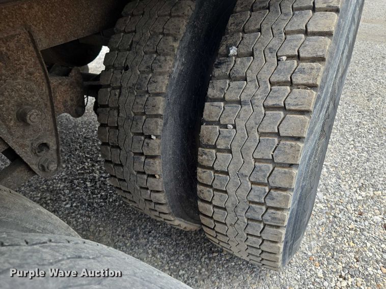 image for item DF8609 2002 Wabash DVCVHPC dry van trailer