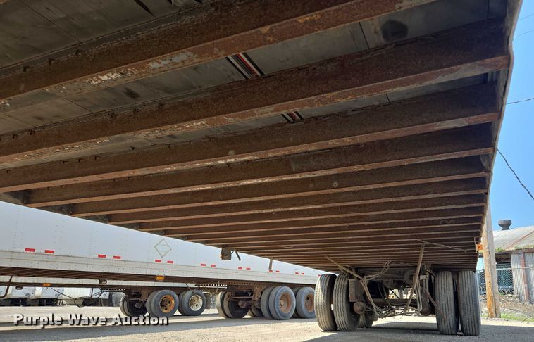 image for item DF8610 1999 Utility Trailers VS2DC dry van trailer