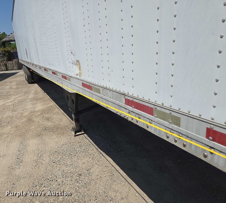 image for item DF8610 1999 Utility Trailers VS2DC dry van trailer
