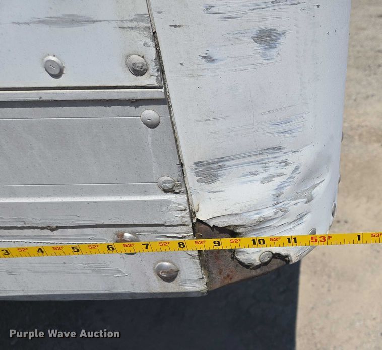 image for item DF8610 1999 Utility Trailers VS2DC dry van trailer