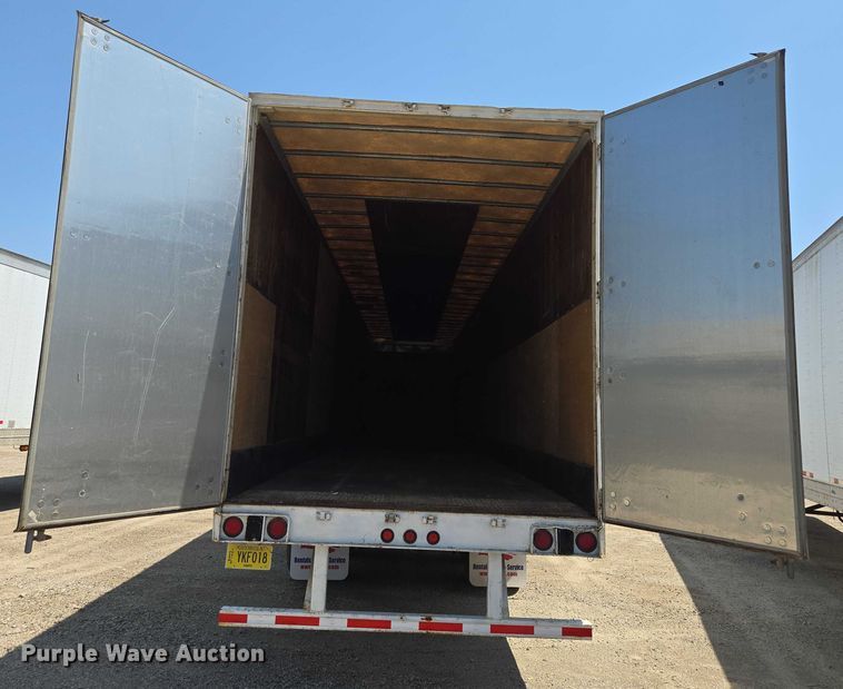 image for item DF8610 1999 Utility Trailers VS2DC dry van trailer