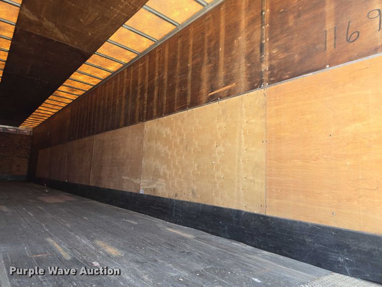 image for item DF8610 1999 Utility Trailers VS2DC dry van trailer