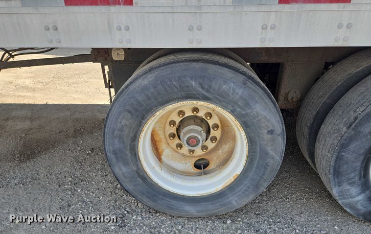 image for item DF8610 1999 Utility Trailers VS2DC dry van trailer