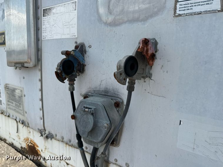 image for item DF8617 1999 Fruehuaf dry van trailer