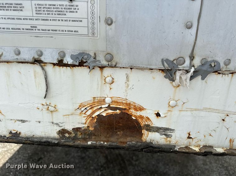 image for item DF8617 1999 Fruehuaf dry van trailer