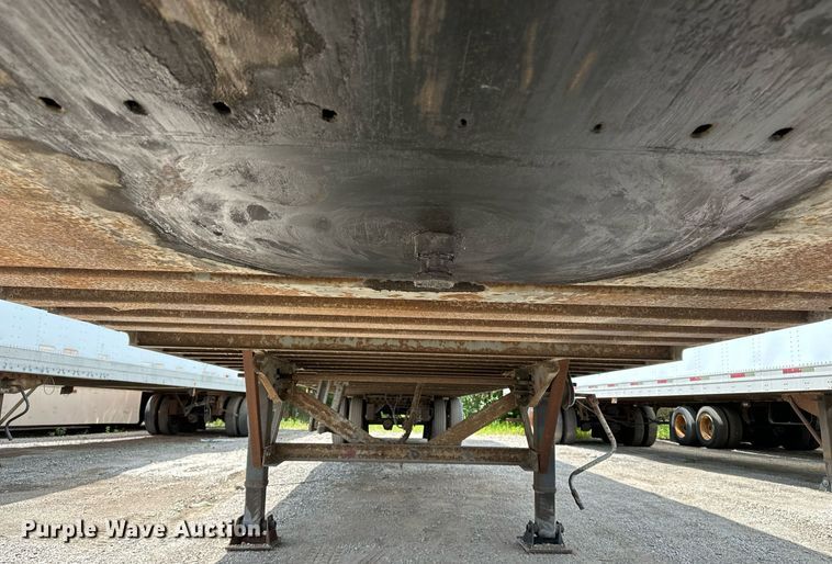 image for item DF8617 1999 Fruehuaf dry van trailer