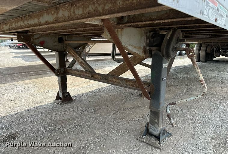 image for item DF8617 1999 Fruehuaf dry van trailer