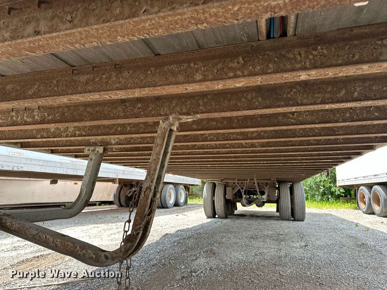 image for item DF8617 1999 Fruehuaf dry van trailer