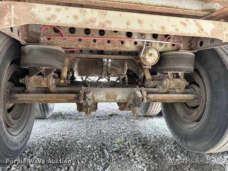 image for item DF8617 1999 Fruehuaf dry van trailer