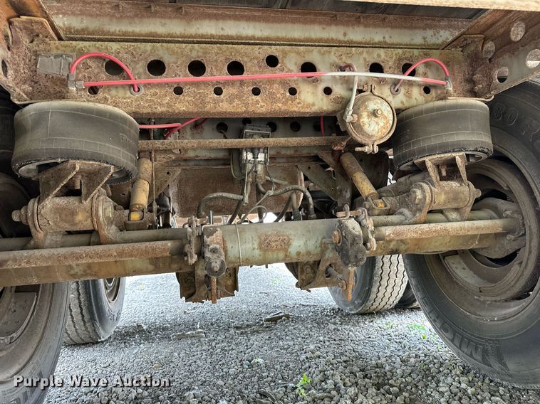 image for item DF8617 1999 Fruehuaf dry van trailer