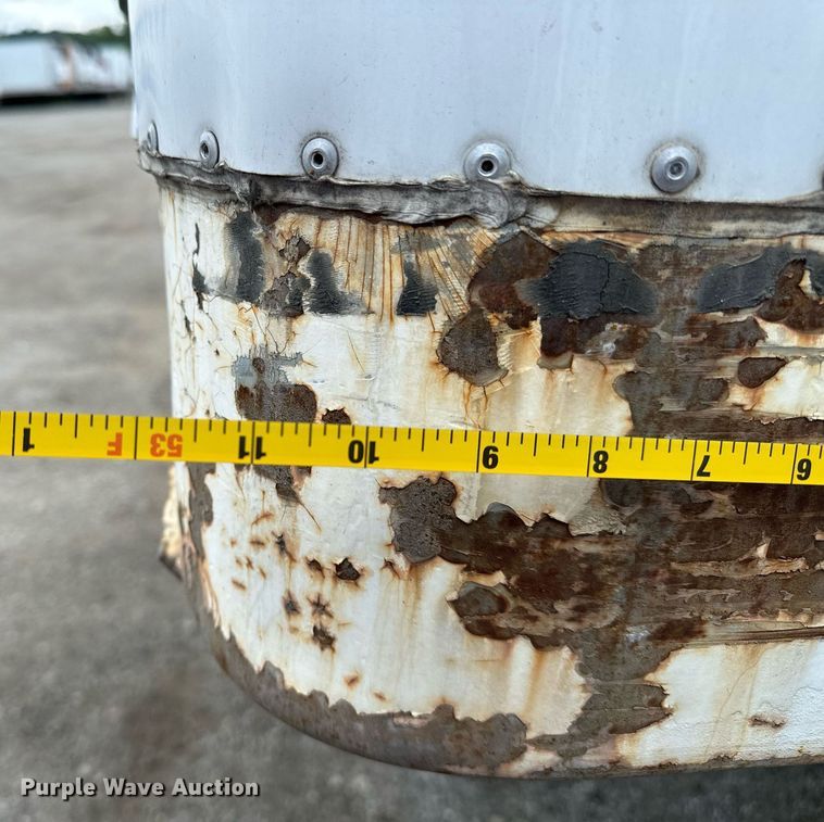 image for item DF8617 1999 Fruehuaf dry van trailer