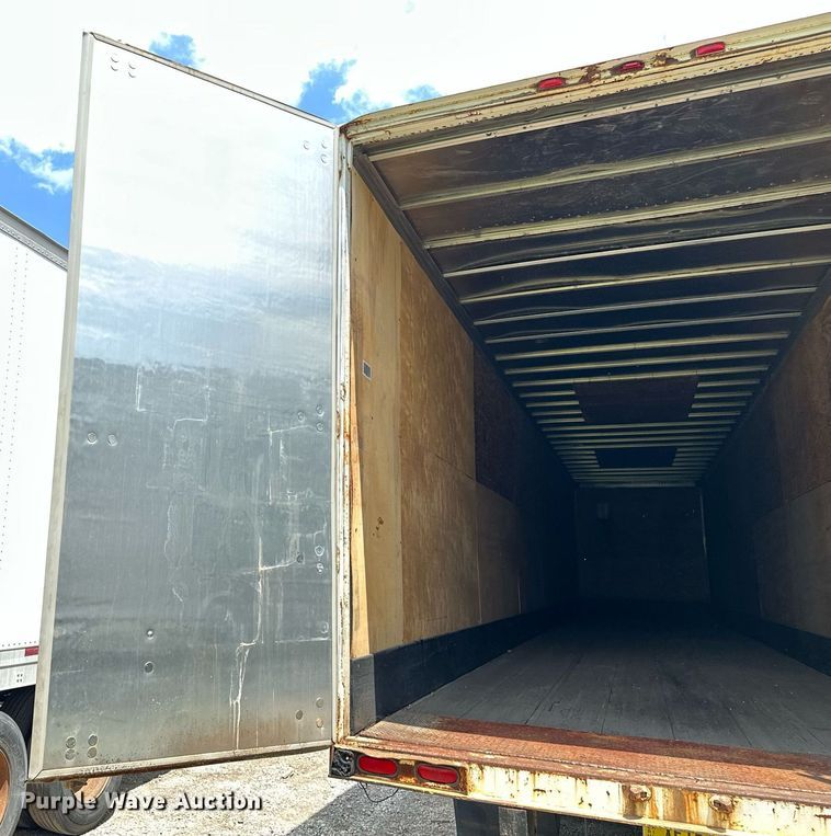 image for item DF8617 1999 Fruehuaf dry van trailer