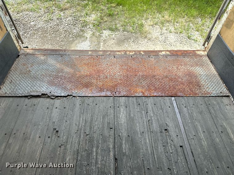 image for item DF8617 1999 Fruehuaf dry van trailer