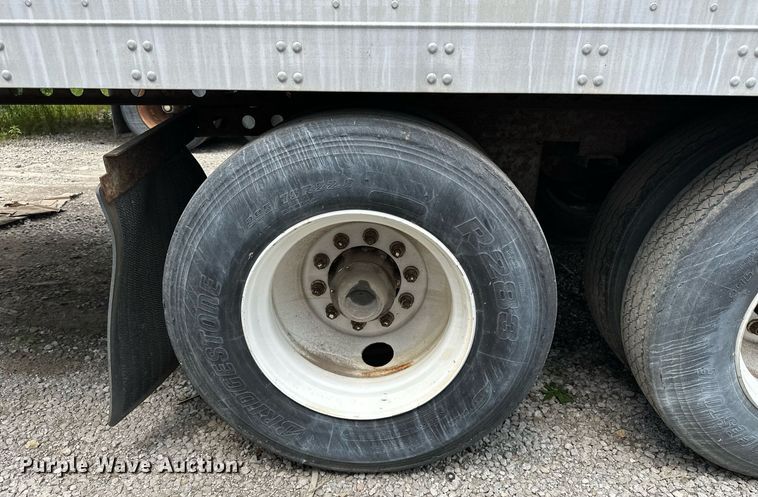 image for item DF8617 1999 Fruehuaf dry van trailer