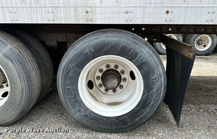 image for item DF8617 1999 Fruehuaf dry van trailer