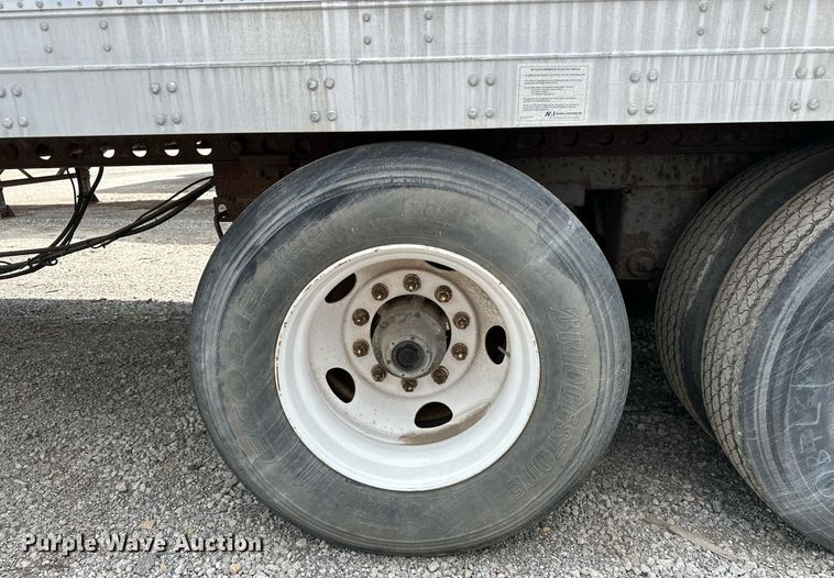 image for item DF8617 1999 Fruehuaf dry van trailer