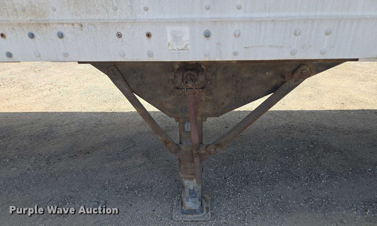 image for item DF8618 2000 Pines 7411TP-SAX dry van trailer