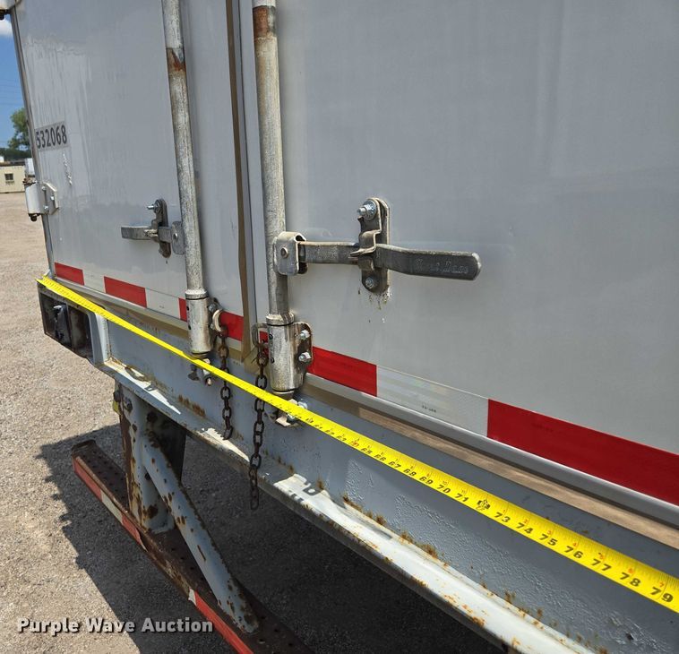 image for item DF8618 2000 Pines 7411TP-SAX dry van trailer