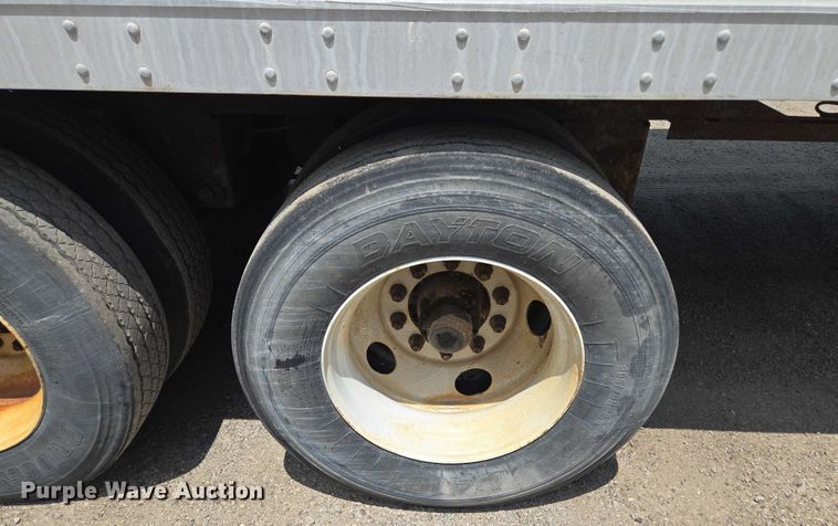 image for item DF8618 2000 Pines 7411TP-SAX dry van trailer