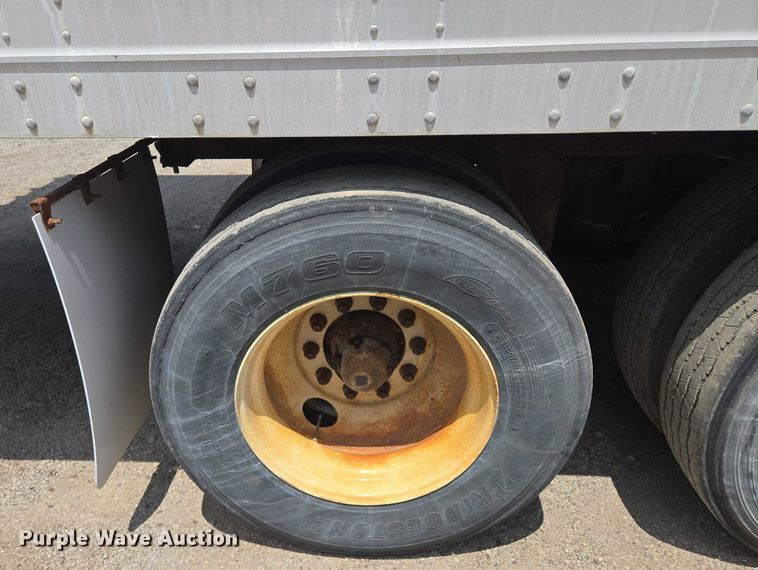 image for item DF8618 2000 Pines 7411TP-SAX dry van trailer