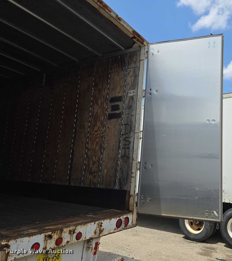 image for item DF8619 2000 Lufkin TFV-IPST dry van trailer