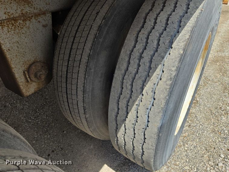 image for item DF8619 2000 Lufkin TFV-IPST dry van trailer