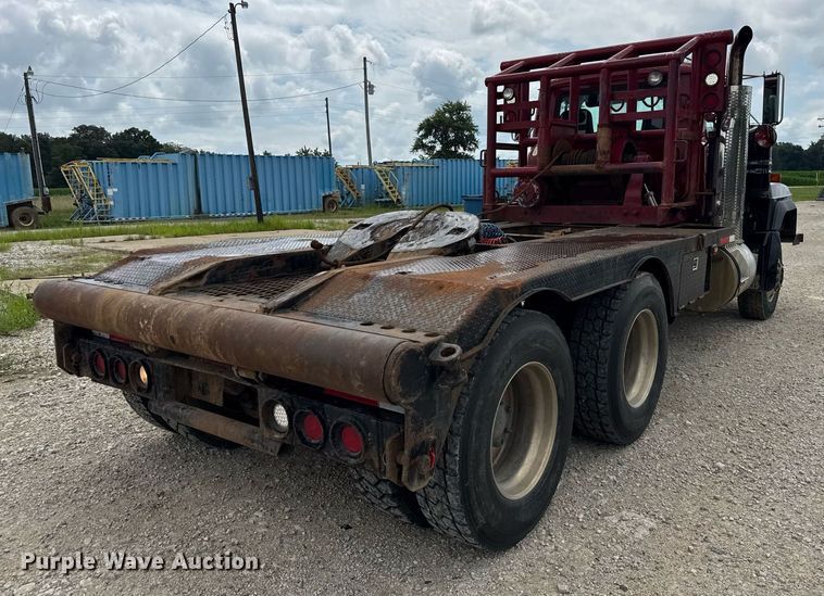 image for item DI9821 1998 Mack RD690S winch truck