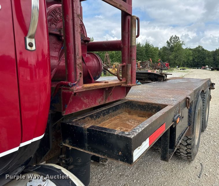 image for item DI9821 1998 Mack RD690S winch truck