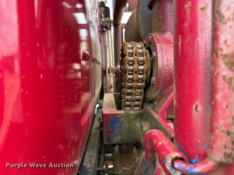 image for item DI9821 1998 Mack RD690S winch truck