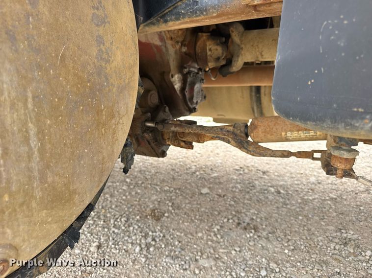 image for item DI9821 1998 Mack RD690S winch truck