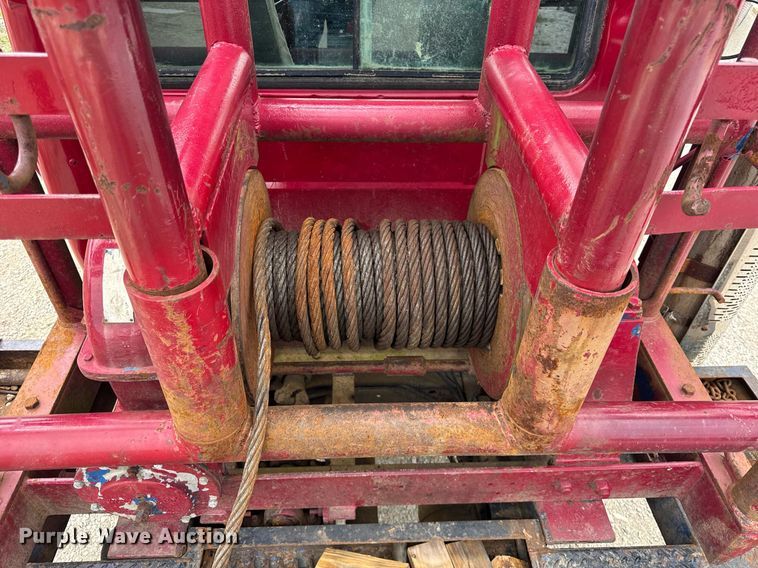 image for item DI9821 1998 Mack RD690S winch truck