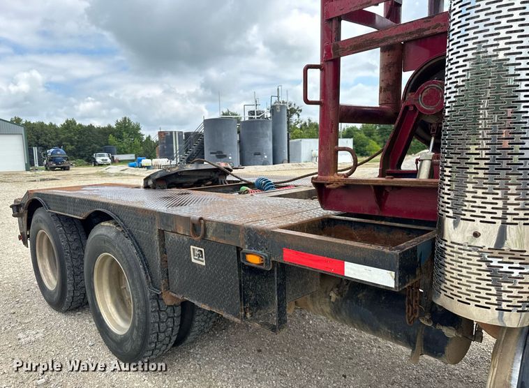 image for item DI9821 1998 Mack RD690S winch truck