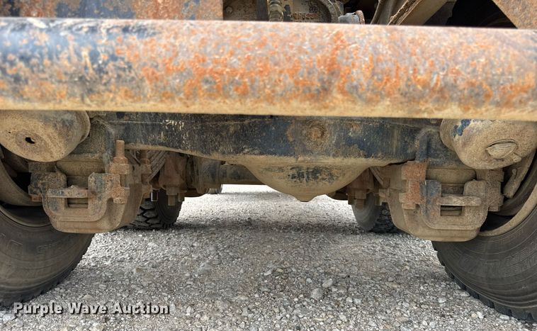 image for item DI9821 1998 Mack RD690S winch truck