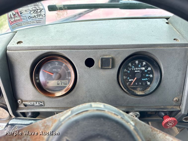 image for item DI9821 1998 Mack RD690S winch truck