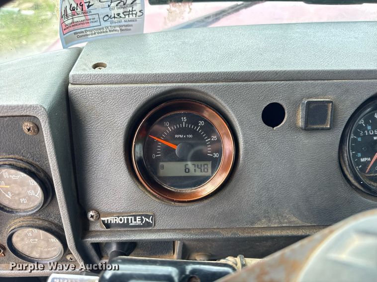 image for item DI9821 1998 Mack RD690S winch truck