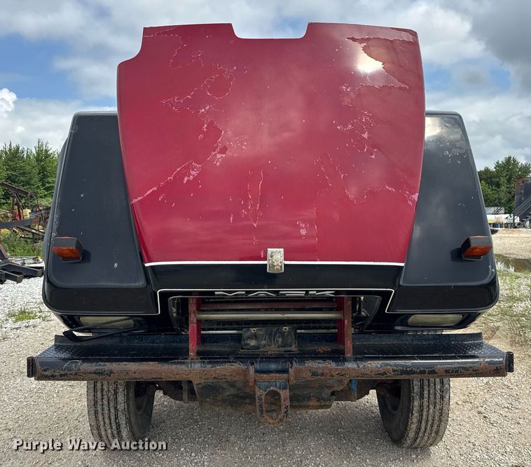 image for item DI9821 1998 Mack RD690S winch truck