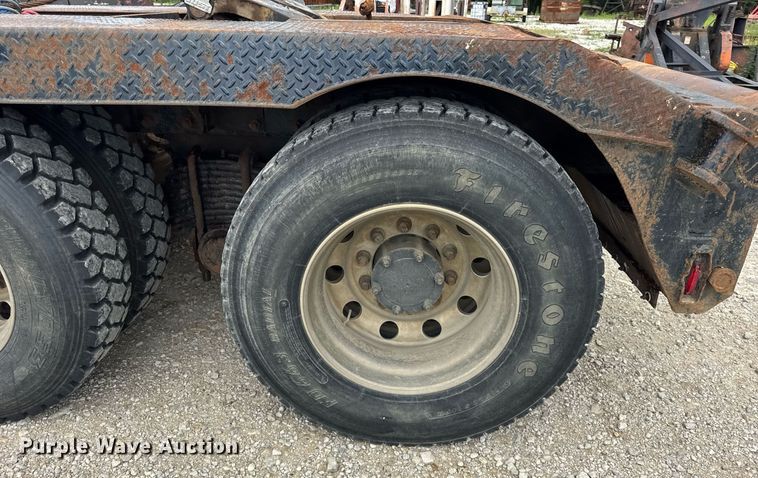 image for item DI9821 1998 Mack RD690S winch truck