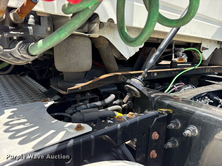 image for item DM1955 2018 Volvo Truck VNL Day cab