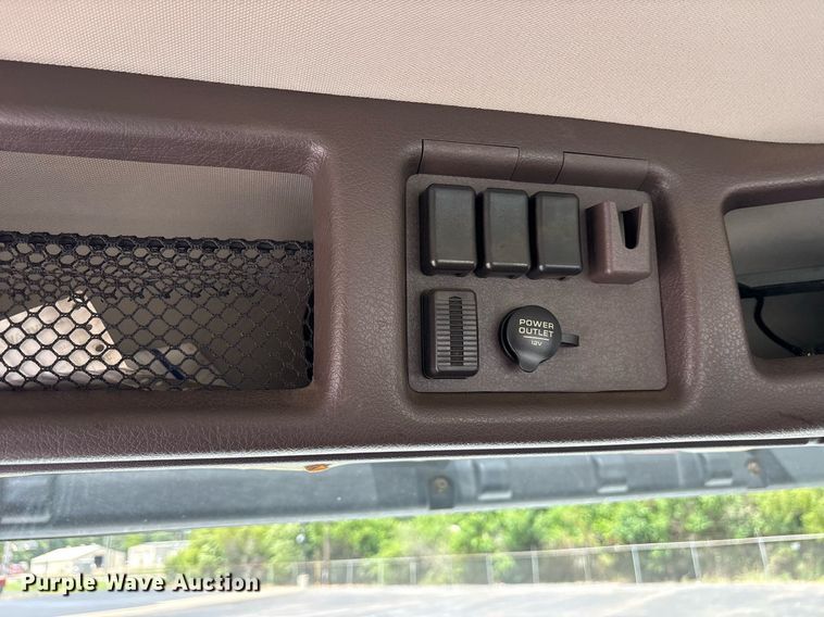 image for item DM1955 2018 Volvo Truck VNL Day cab