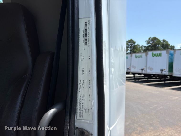 image for item DM1955 2018 Volvo Truck VNL Day cab