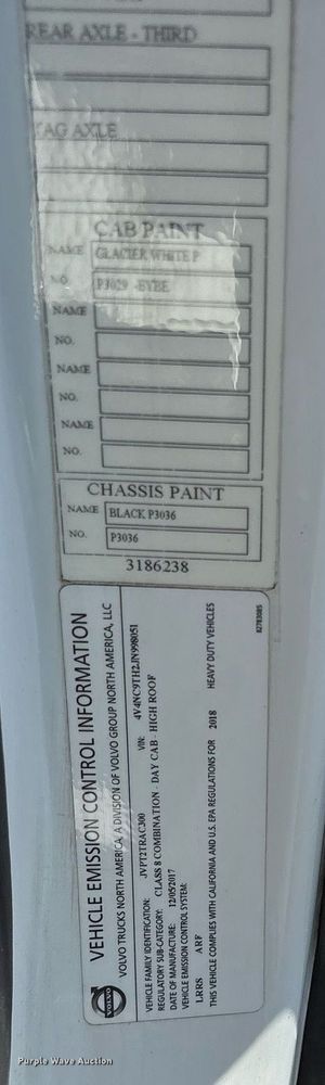 image for item DM1955 2018 Volvo Truck VNL Day cab