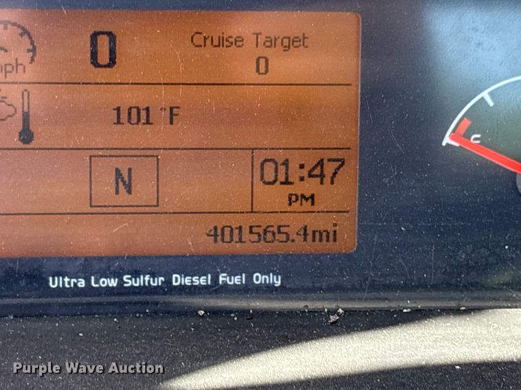 image for item DM1956 2018 Volvo VNL semi truck