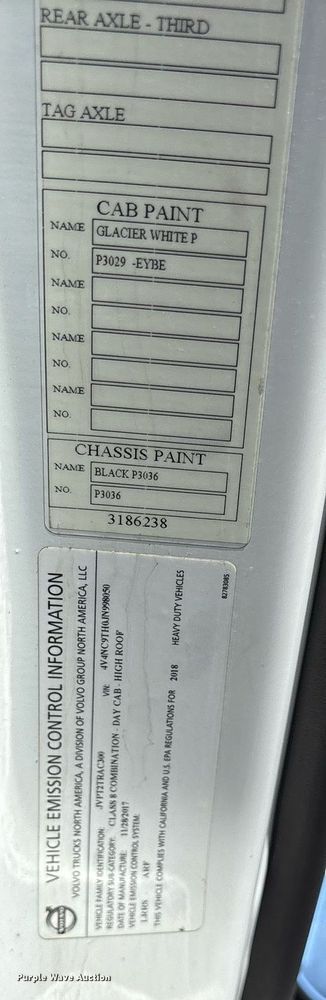 image for item DM1956 2018 Volvo VNL semi truck