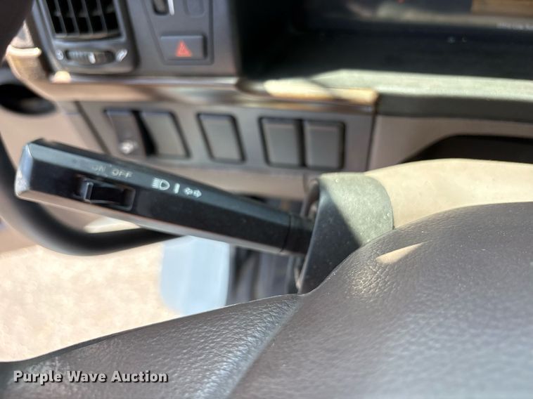 image for item DM1958 2018 Volvo VNL semi truck