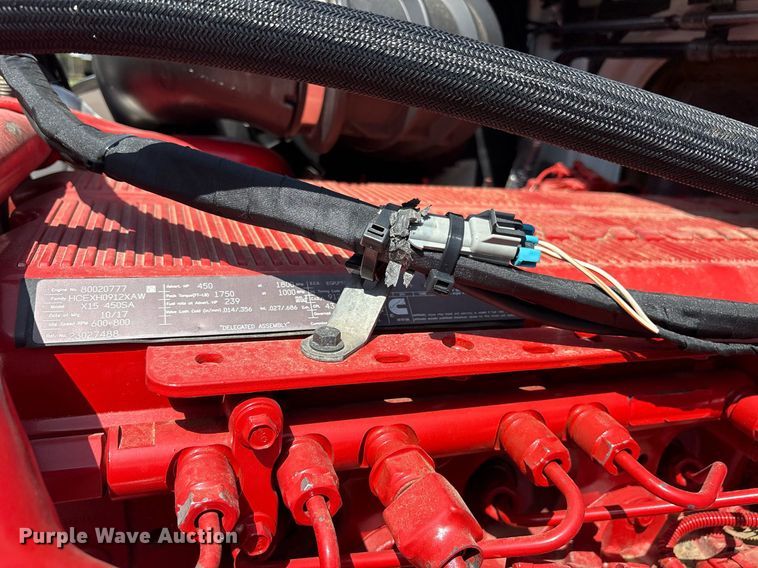 image for item DM1958 2018 Volvo VNL semi truck